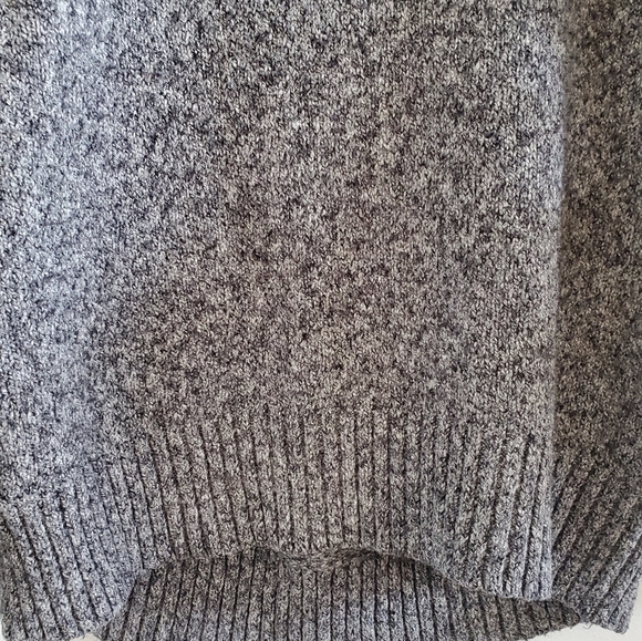 Old navy wide turtle neck sweater - Picture 4 of 5